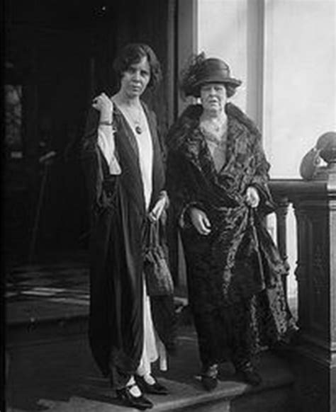 Duets Sisters Twins And Groups Of Two In Art And Vintage Photos Alice Paul And Mrs O H P