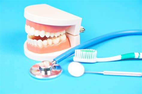 Cuidado Dental Herramientas De Dentista Con Dentaduras Instrumentos De