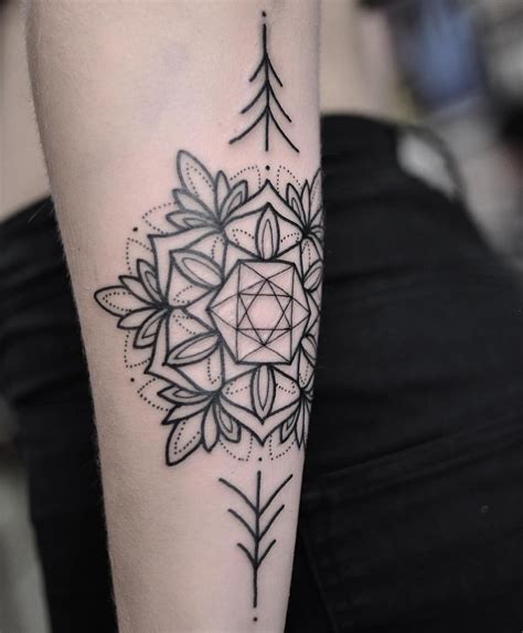 Even When Pulled Back In Detail Geometric Mandala Tattoos From Chris