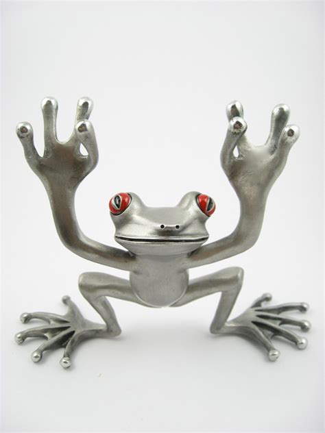 Standing Frog Sculptures By Stepper