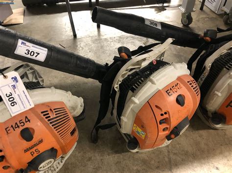 It's meant to be carried as a backpack so that the bulk of the unit is out of the way and the user's hands are free to manipulate the nozzle. STIHL BR 600 GAS BACKPACK BLOWER