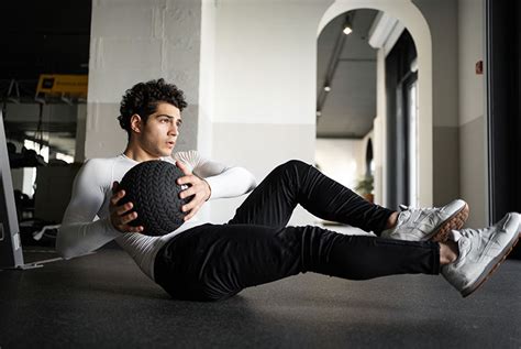New Medicine Ball Workouts For Beginners For Weight Loss And Strength