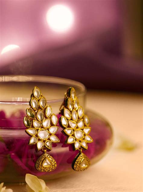 Tanishq The Indian Wedding Jeweller Unveils The New Wedding Collection