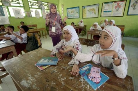 Potret Miris Pendidikan Indonesia Merahputih