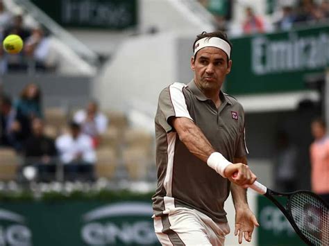 French Open Roger Federer Sweeps To Victory On Roland Garros Return