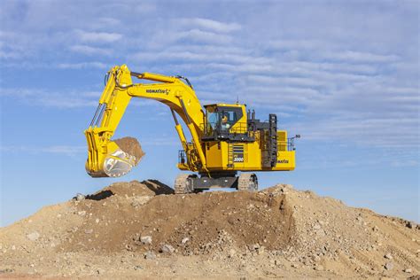 Komatsu Introduces The Pc2000 11 Hydraulic Excavator Mheda