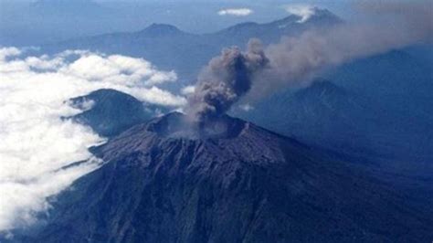 The Bane Of Bali — Second Volcano Erupts Closing Airport Au — Australias Leading