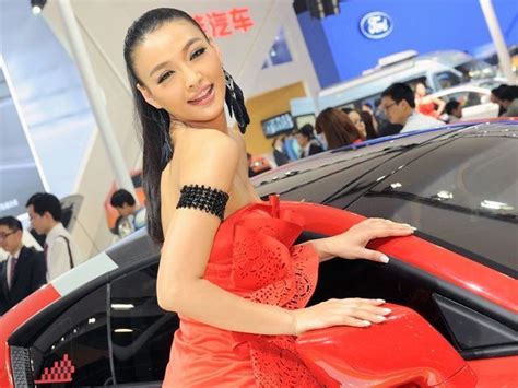 Girls At The Beijing Auto Show In Pictures Zigwheels