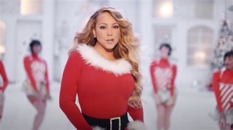 Mariah Careys Queen Of Christmas Trademark Bid Disputed By Singers