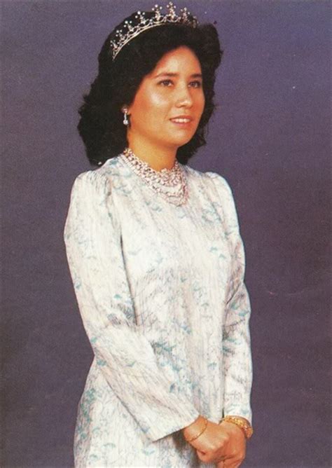 Actriță și regală din malaezia. Duli Mahkota : Pewaris Takhta : Pahang Darul Makmur