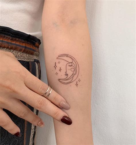 35 Impressive Moon Tattoo Creative Designs In 2021 Tattoos Small