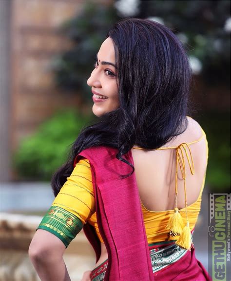 ramya subramanian saree glamour traditional dress gethu cinema