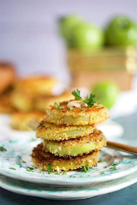 Not only are the fried green tomatoes delicious all by. Easy Fried Green Tomatoes with Spicy Southern Remoulade ...