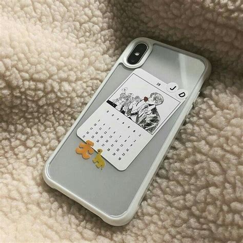 Pin By Gaby On Phone Case In 2020 Aesthetic Phone Case Diy Phone
