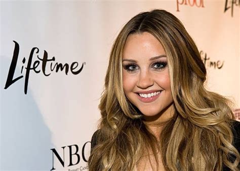Amanda Bynes Calls On Herself After Being Found In The Street Naked