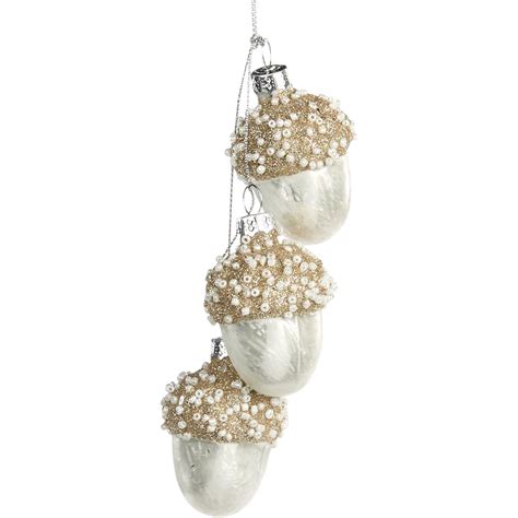 12 Luxury Christmas Tree Decorations You Need To See