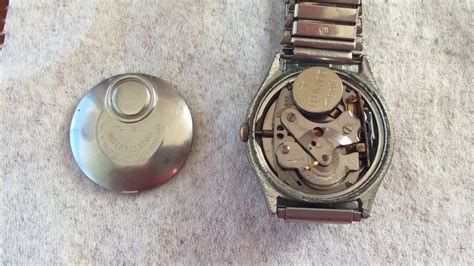 Vintage Watches Timex Q Quartz Electric Running In Action Balance