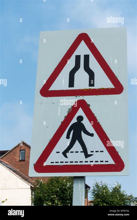 English Road Traffic Triangular Warning Signs For Road Narrows And