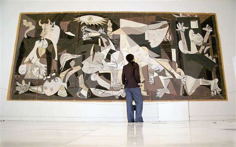 Picasso painted the original piece in 1937. « Guernica », une œuvre décryptée - Sud Ouest.fr