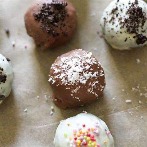 Oreo Cheesecake Balls Are A Delicious And Decadent Treat Thats Super