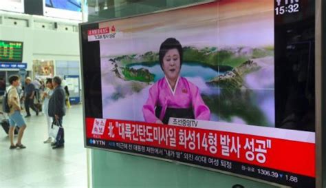 Born 8 july 1943) is a news presenter for north korean broadcaster korean central television (kctv). Ri Chun-hee, la "mujer de rosa" que anuncia los misiles de ...