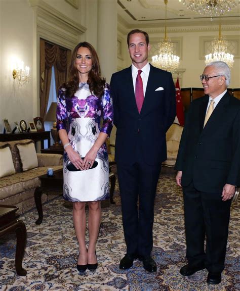 Prince William And Kate In Singapore Kate Wears Vibrant Floral Dress For Welcome Ceremony Photos
