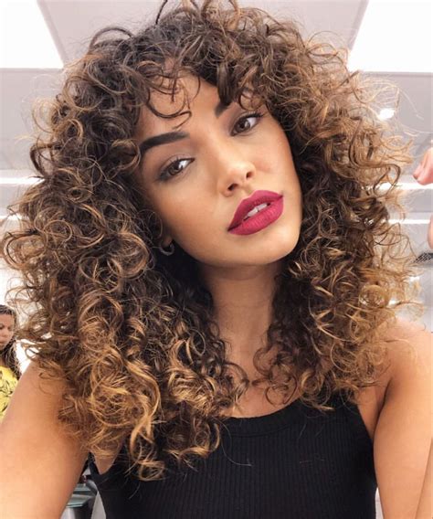 10 Ombre Blonde Curly Hair Fashion Style