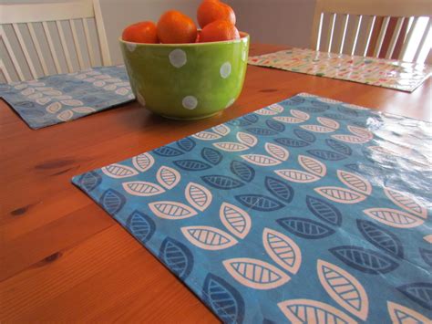 Little Bean Workshop Wipeable And Reversible Placemat Tutorial
