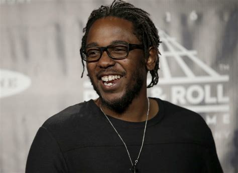 Damn (stylized as damn.) is the fourth studio album by american rapper kendrick lamar.it was released on april 14, 2017, through top dawg entertainment, aftermath entertainment and interscope records. Nominierungen für die Grammys: Kendrick Lamar ist der ...