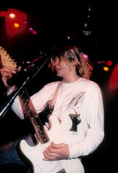 November 5th, 1991 - Kurt Cobain live in London at the Astoria Theatre