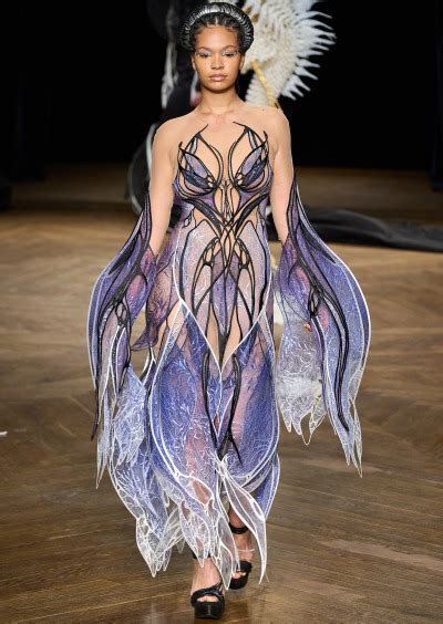 Iris Van Herpen Fall 2022 Couture Tumbex