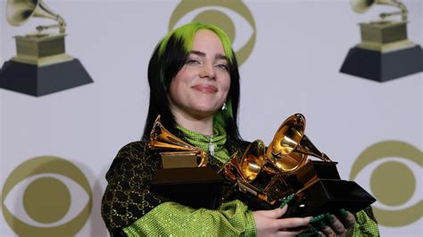 Billie eilish won five awards including record of the year, album of the year, song of the year, best new artist and best pop vocal album. Billie Eilish vuelve a la electrónica con 'Therefore I Am'