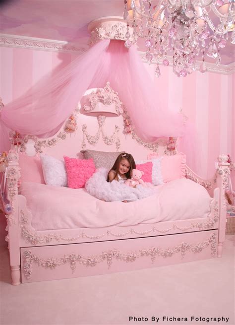 Pin By Sara Young On Pretty In Pink Pink Room Princess Bedrooms