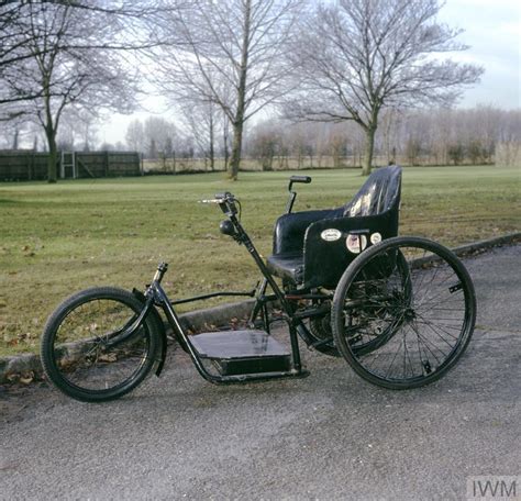 Hand Propelled Invalid Tricycle Carriage Sur 544