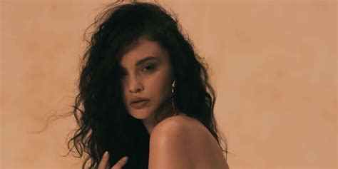 Sabrina Claudio Apologizes For Offensive Twitter Account Videos Nowthis