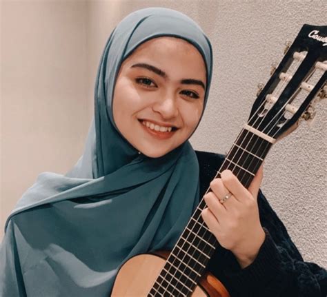 Hoby Belajar Akting Dan Menyanyi Diva Avida Mahir Berbahasa 4 Negara