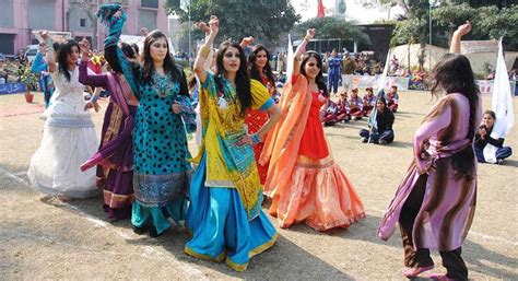 Pakistani Girls Dancing Photo 2017 Bollywood Photos And Latest News