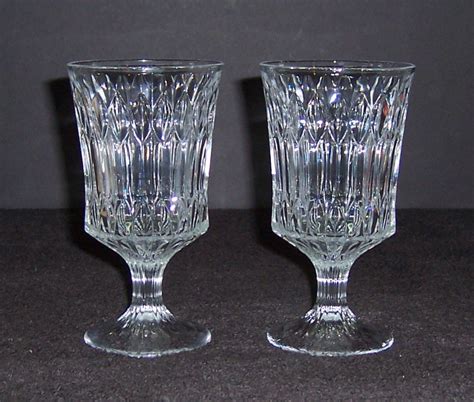 Triple A Resale 2 Clear Glass Goblets