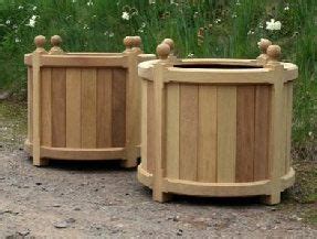 A classic, square wooden planter, the versailles design is made from high quality. Circular Versailles Planters | Garden planter boxes, Timber planters, Diy planter box