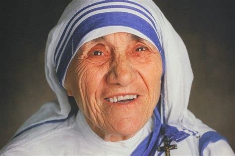 Features famous motivational poem from mother teresa saw the mother teresa poem do it anyway with her name listed at the bottom of the poem. 29 Inspirational Mother Teresa Quotes About Giving ...