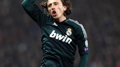 Real Madrid Luka Modric Tent Par Un Transfert Manchester United