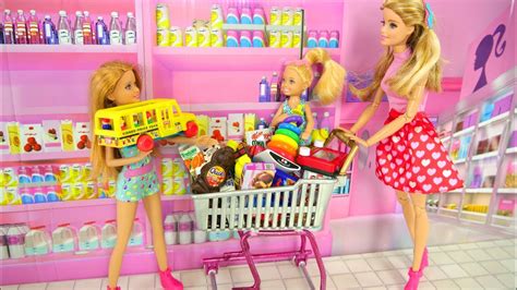Barbie and Her babes Go Shopping at Toy store Supermarket Pasar boneka Barbie Irmãs Compras