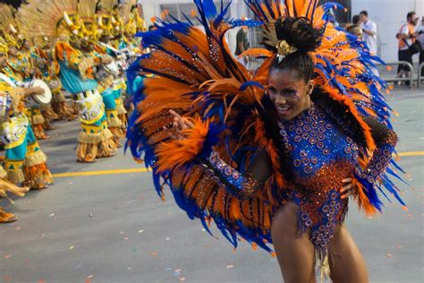 Brazil Carnival Women Make Their Mark Colorful Pictures Reckon Talk
