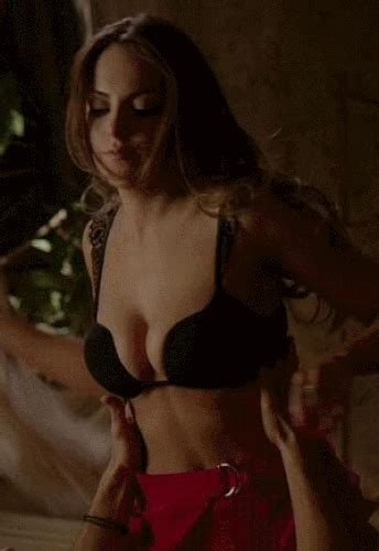 Elizabeth Gillies Deep Cleavage In Sexy Bra Ssaulyss