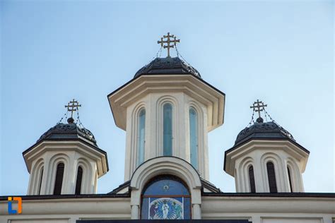 Recolta aceasta se numeşte pârga din struguri. Biserica Orthodoxă Schimbarea la Față din Cluj-Napoca ...