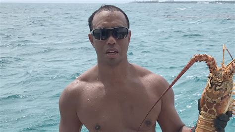 Tiger Woods Shows Off Toned Body In New Shirtless Photo Shirtless