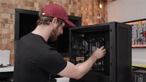 Linus Tech Tips Build A Gaming Pc With Micro Center Build