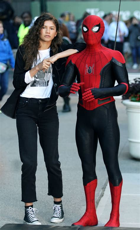 Let's get this out of the way: Tom Holland Photos Photos - Tom Holland And Zendaya Film ...