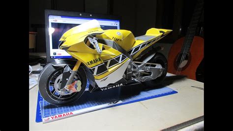 How To Make A Papercraft Yamaha Yzr M1 50th Anniversary Us Edition
