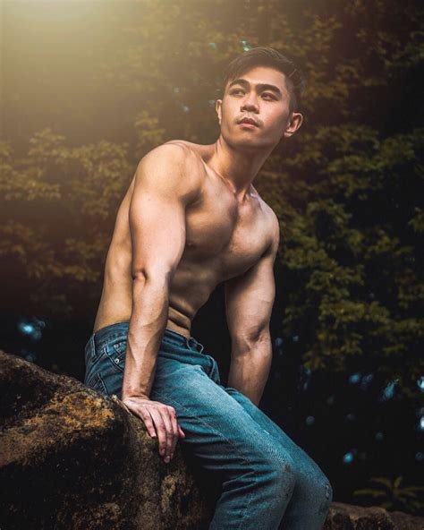 Hottest Gay Instagramer Selfie Singapore Man The Gay Passport